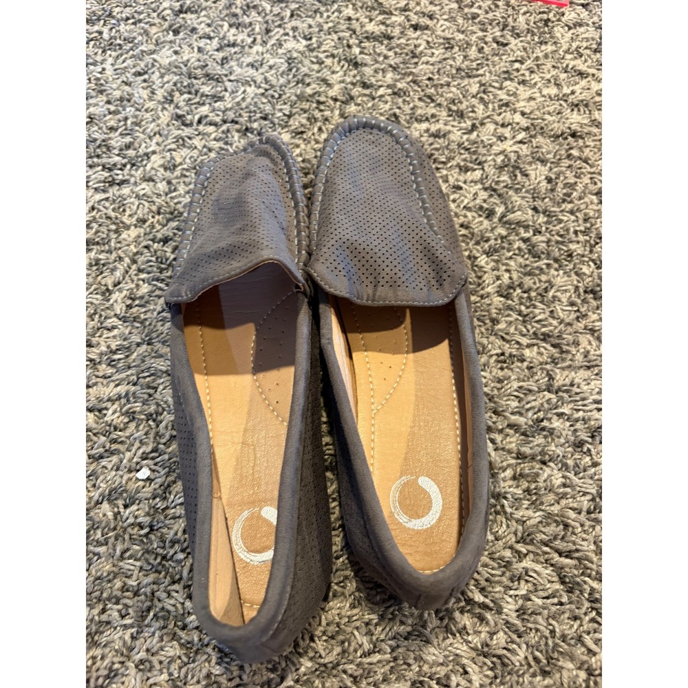Journee Collection Grey Perforated Driving Loafers Womens Size 10 Slip On Mocs